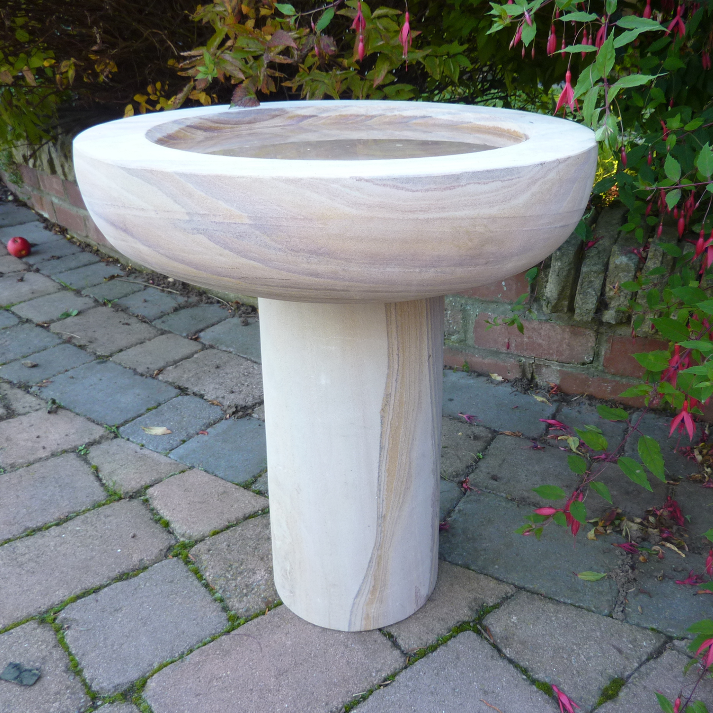 Rainbow Sandstone Dundee Bird Bath