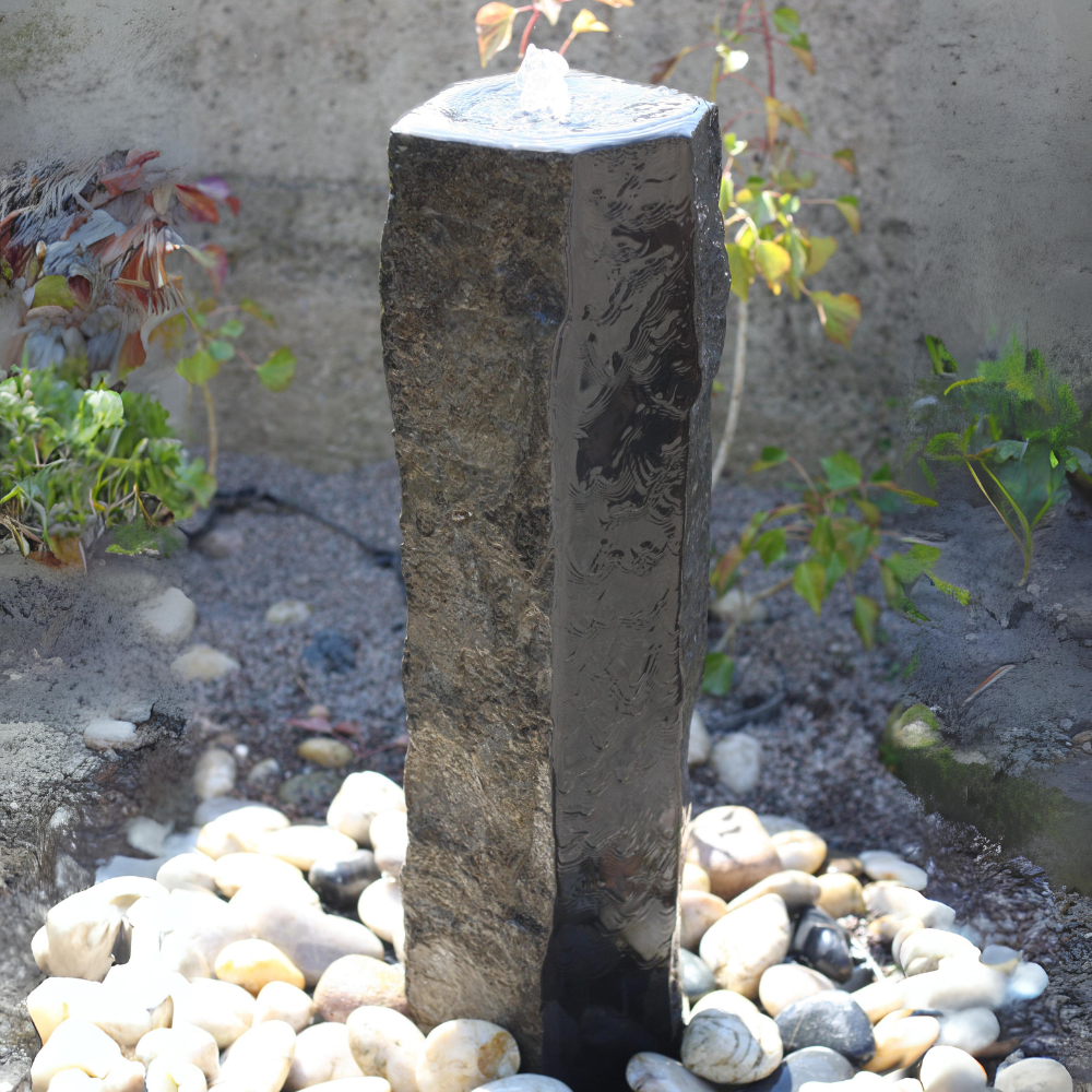 Basalt Polished Column Water Feature – Regal Gardens