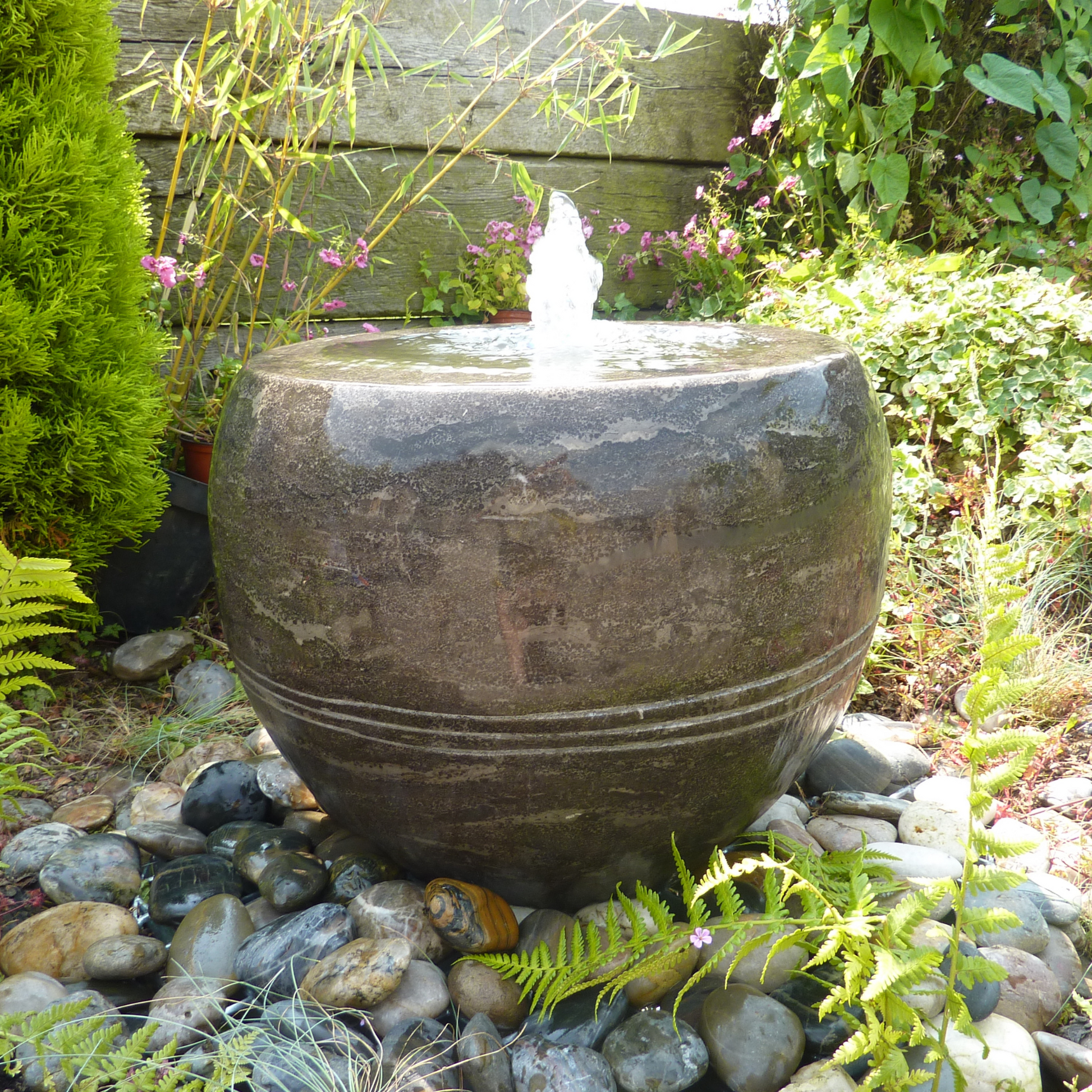 Black Vase Fountain/Planter Limestone