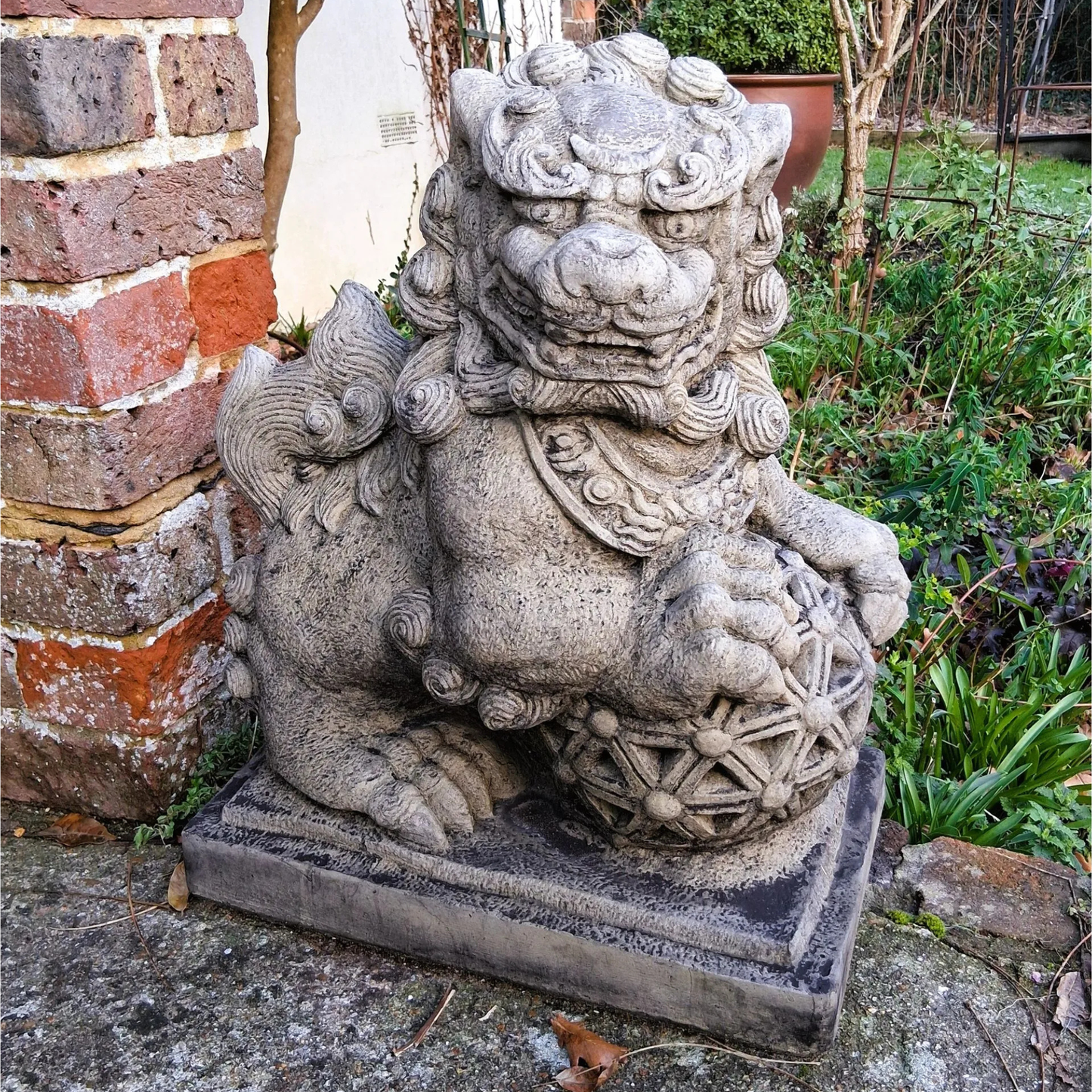 Foo Dog Pair Garden Ornaments