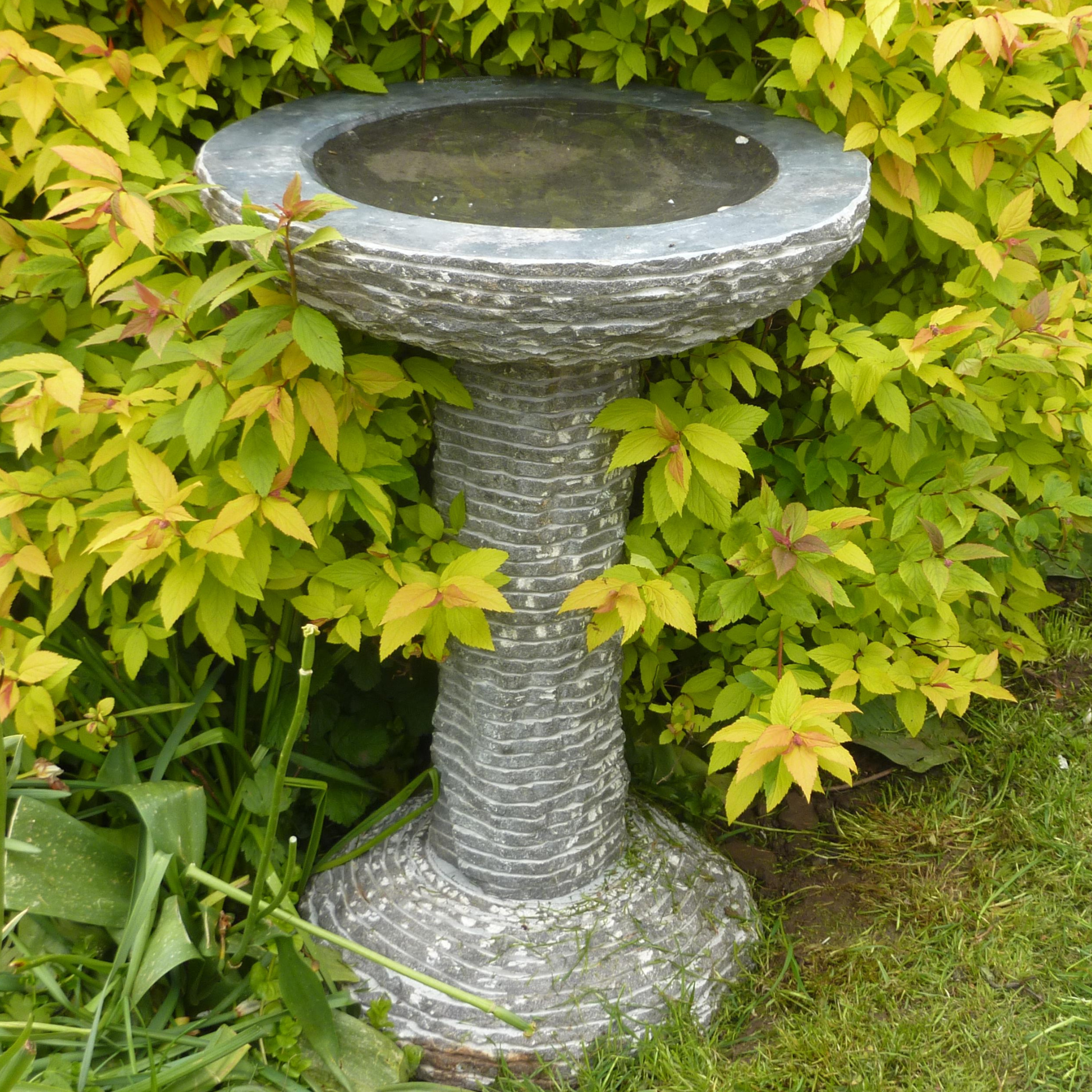 Marble Bird Bath Black