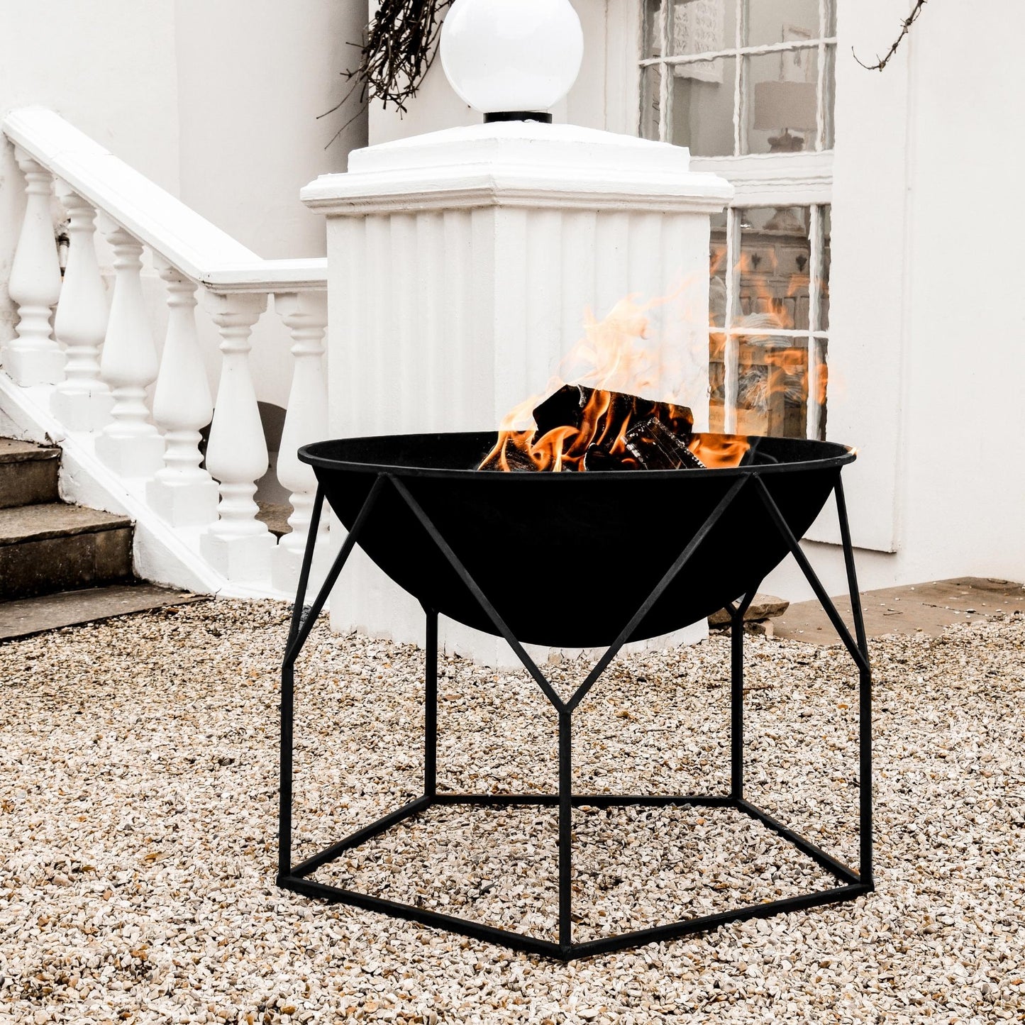 Outdoor Buckingham Fire Pit