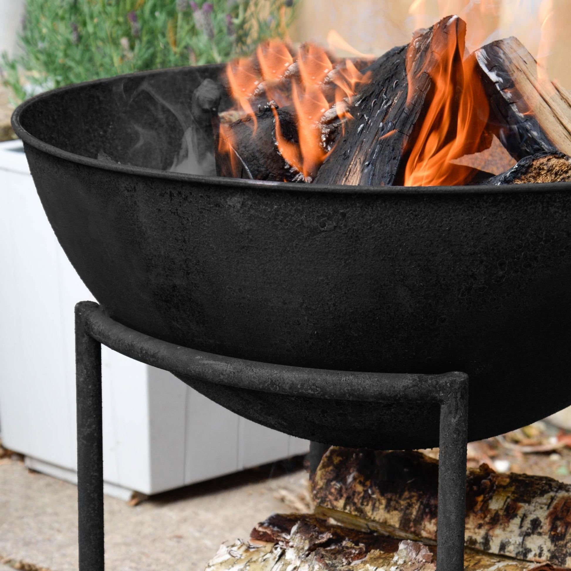 Outdoor Cast Iron Fire Pit on Stand in Black Iron